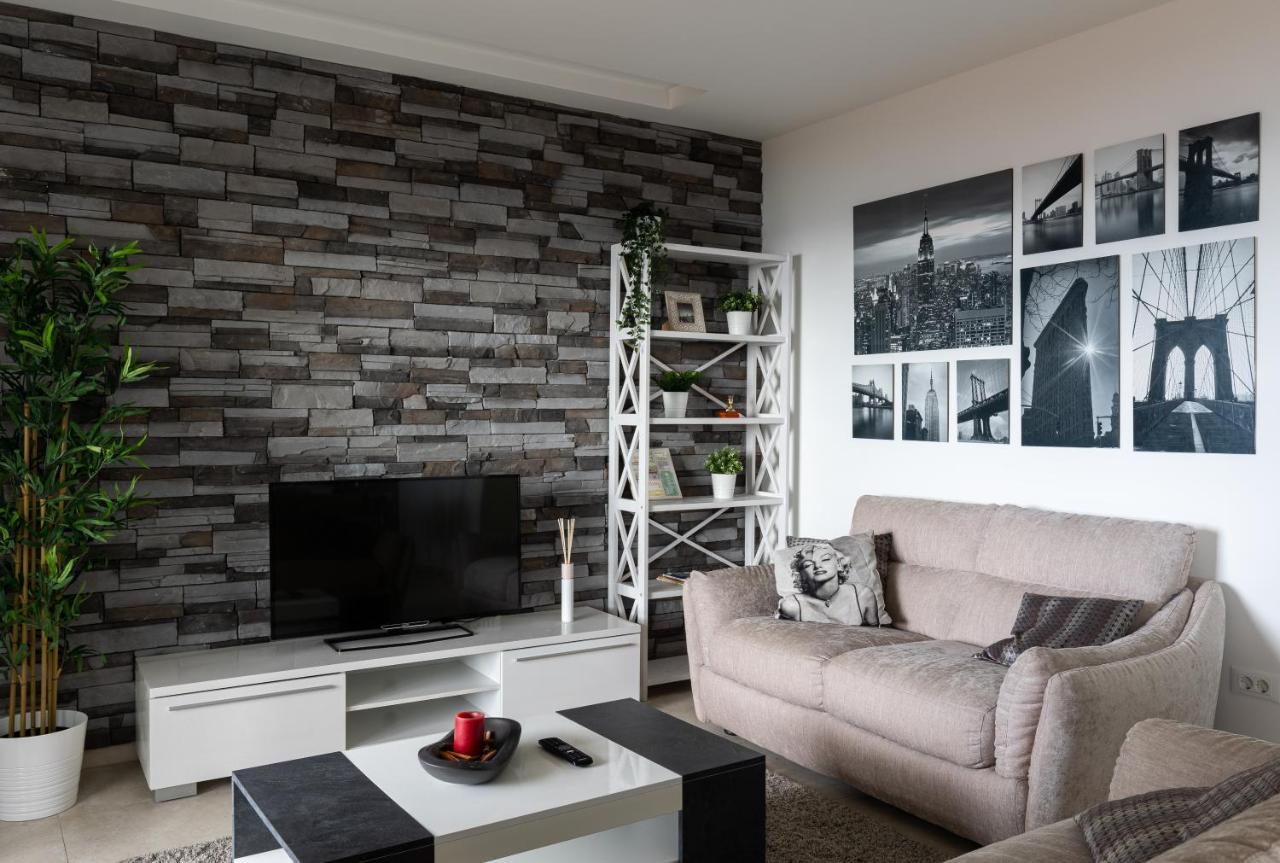 O'Lord - Luxury Sea View Apt Near Old Town Apartment Дубровник Екстериор снимка